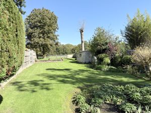 Photo 33- click for photo gallery